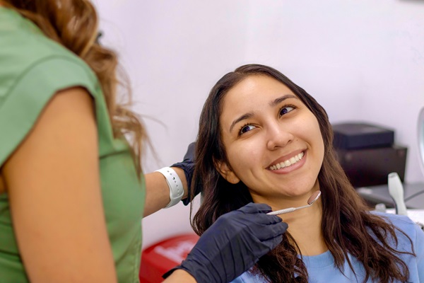 Eight Questions To Ask A Dentist About A Smile Makeover